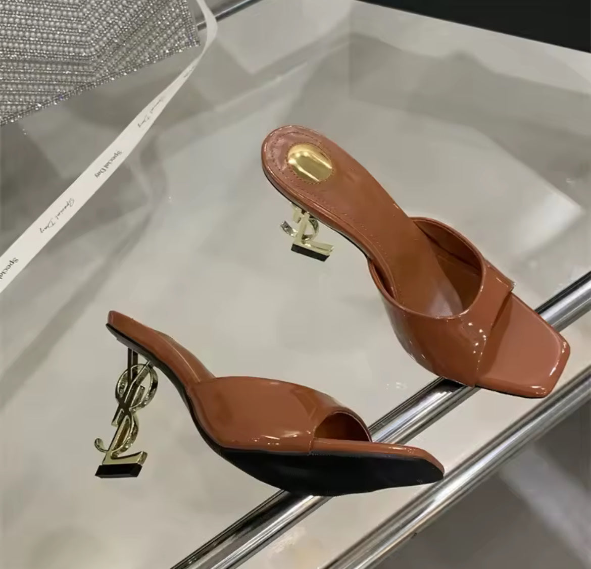 Chic HeelS