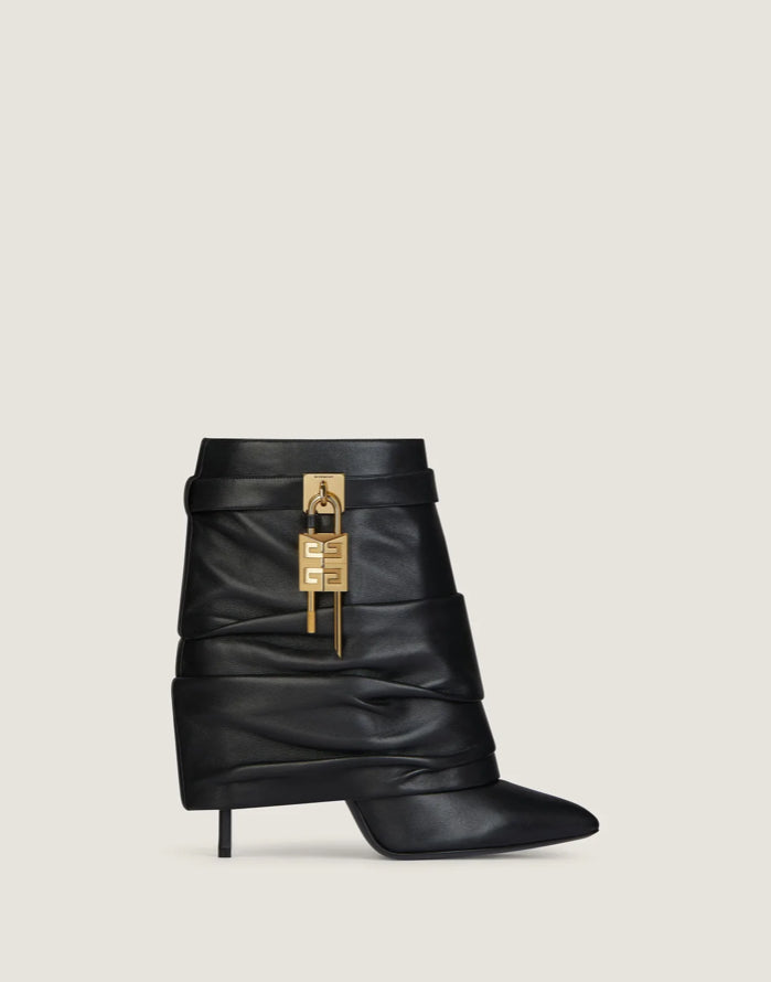 Shark BootS Short