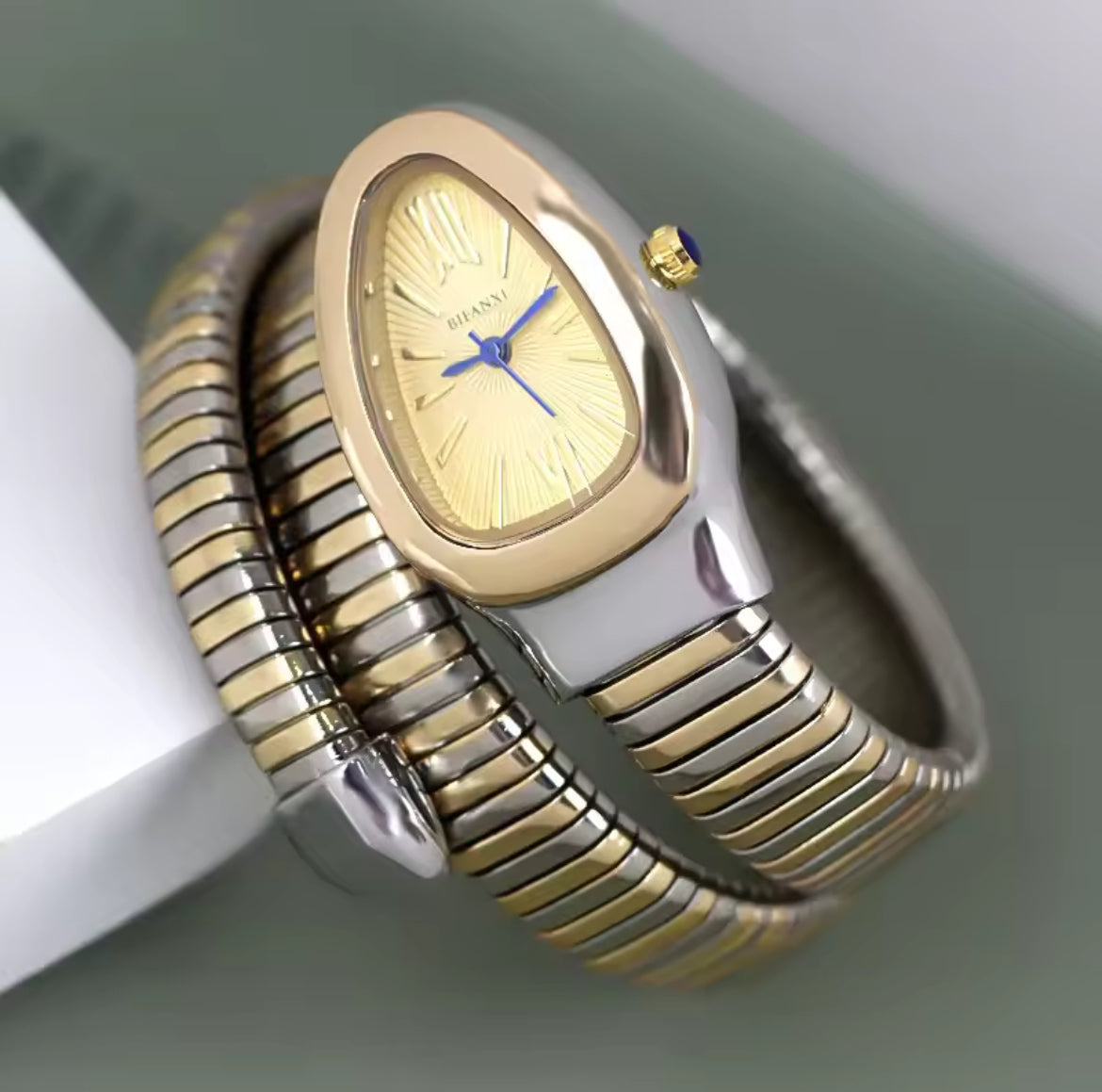 Chic & Curious Watch