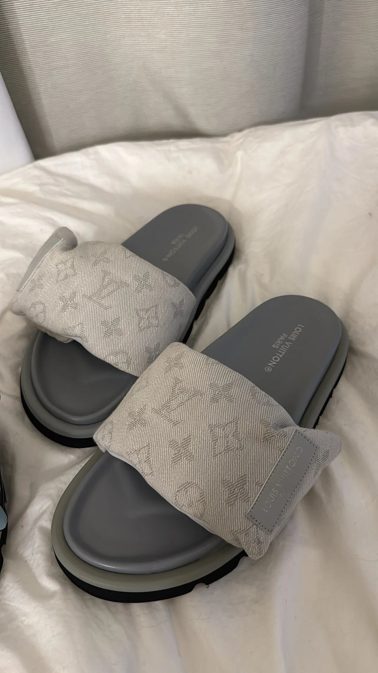 LV Pillow Slides Grey